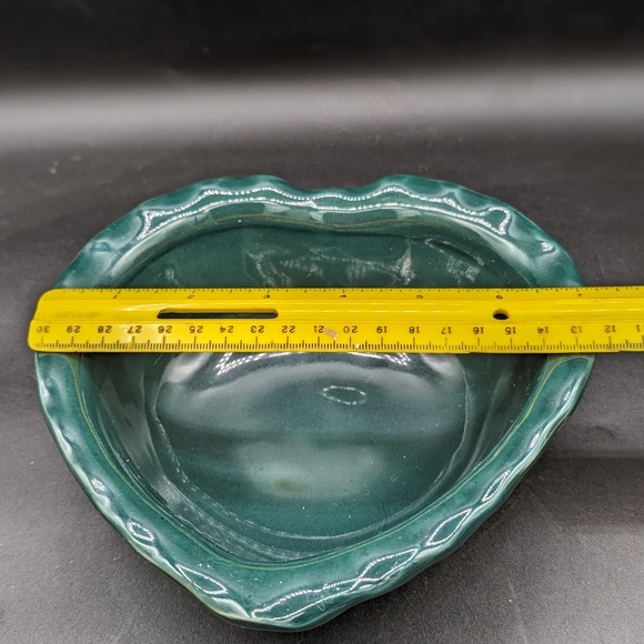 D.K Clay Studio Pottery HeartBowl ~Beige Green Stanford North Carolina SIGNED DK - Picture 3 of 8